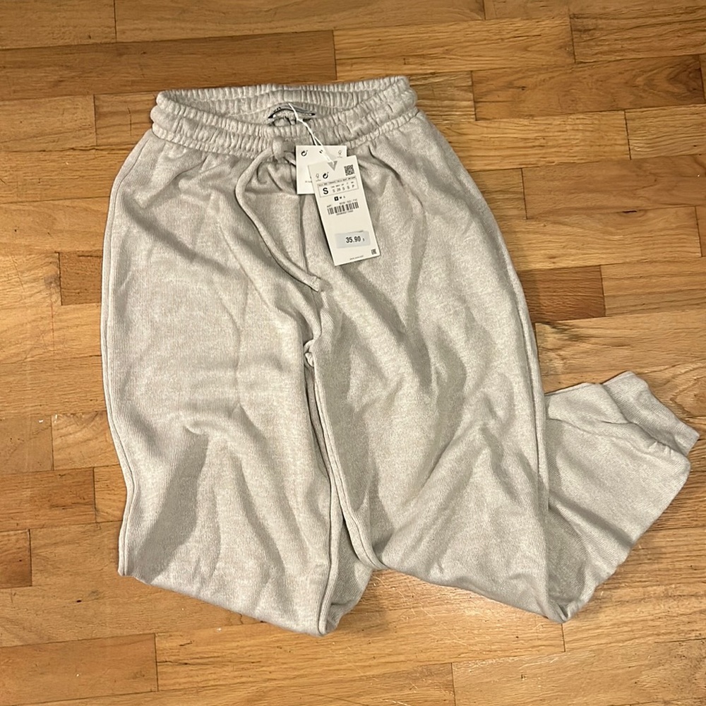 zara sweats